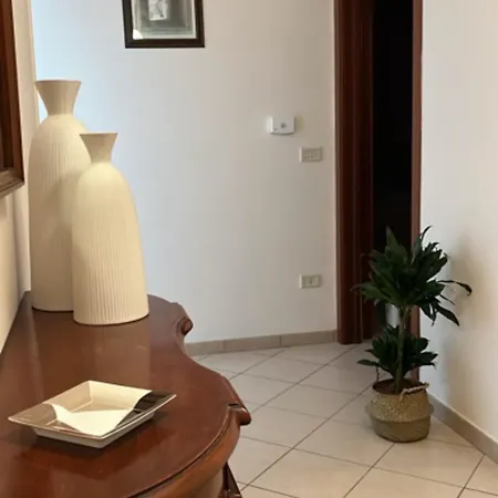 Casa Lucia Apartment *
